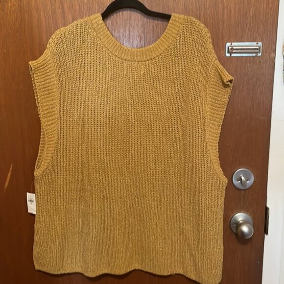 NWT Old Navy Mustard Knit Sweater Vest - Picture 8 of 8